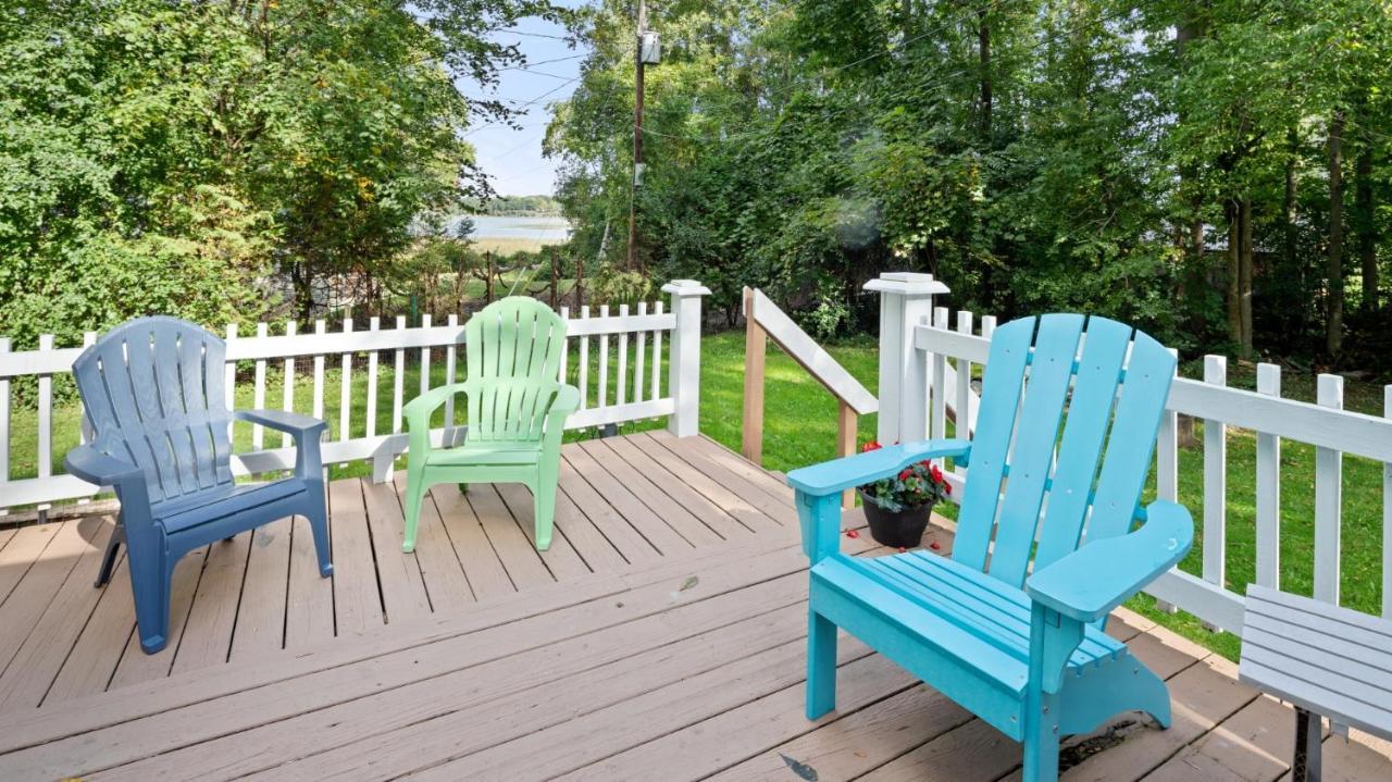 Cozy Colchester Cabin Near Lake Exterior photo